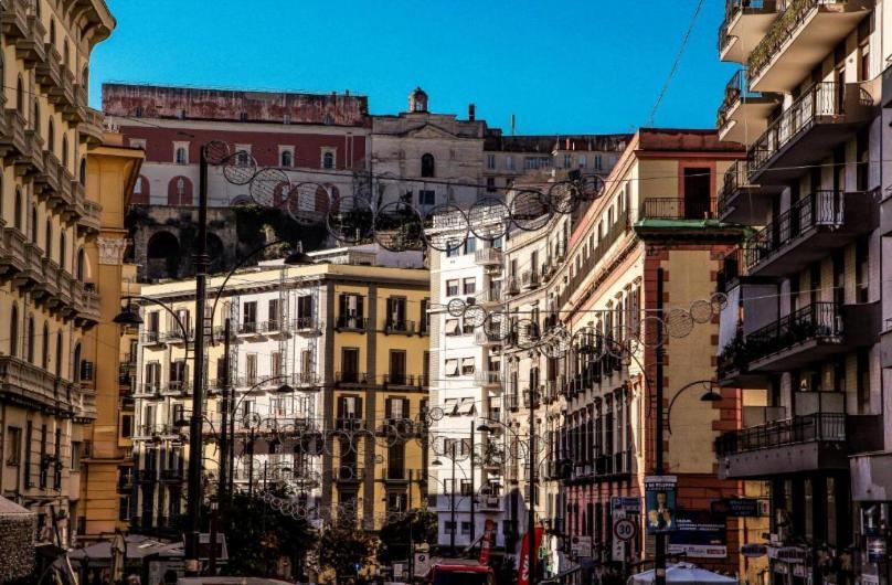 Well Come - Piazza Plebiscito Napoli Bagian luar foto